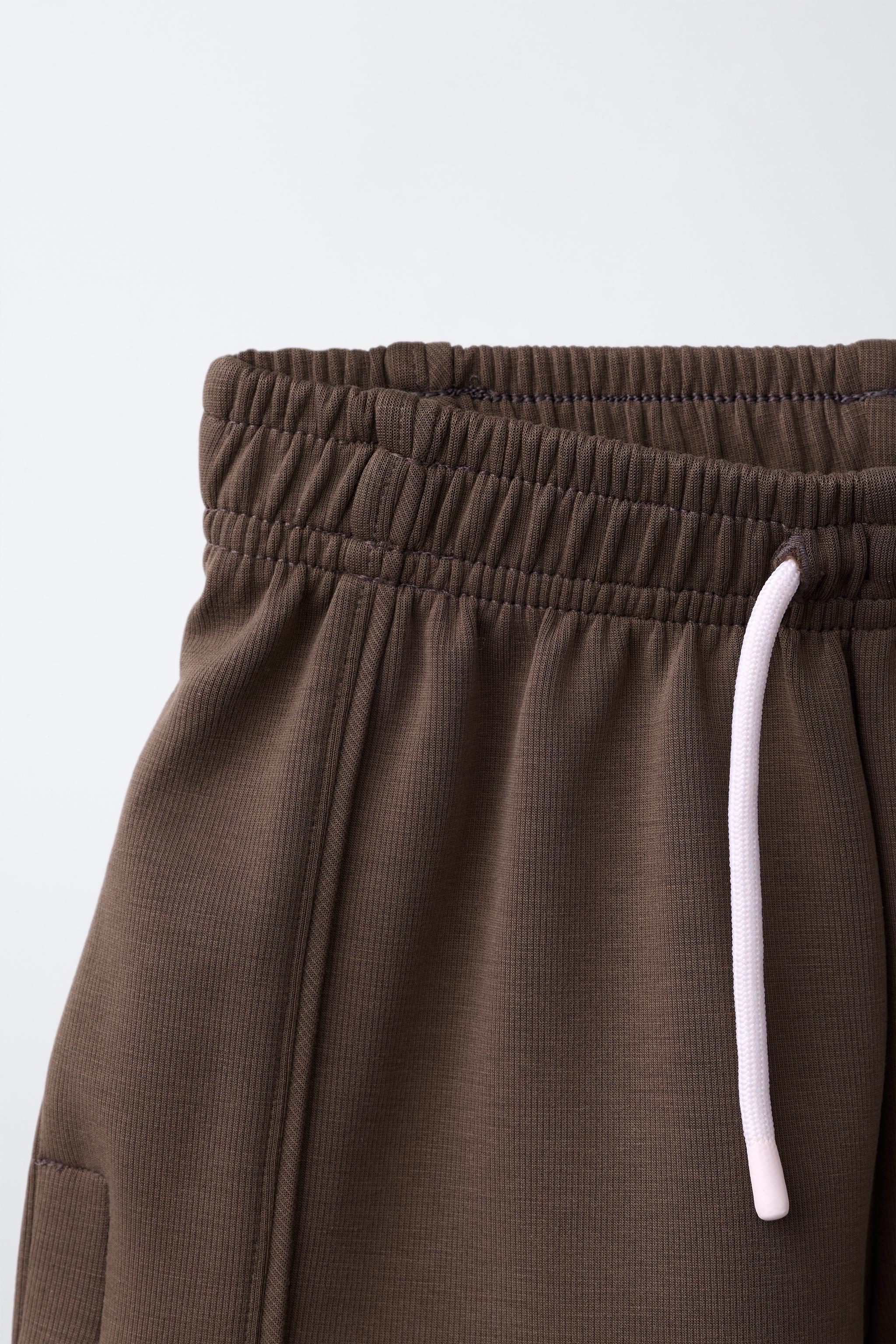 SHORT À INSCRIPTION EN MODAL